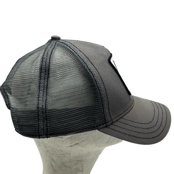 Goorin Bros The Farm Silver Fox Trucker Hat Gray Mesh Snapback Cap Patch - Picture 4 of 9